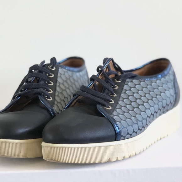 Aquatalia Shoes Aquatalia Sneakers Very Good Condition Poshmark